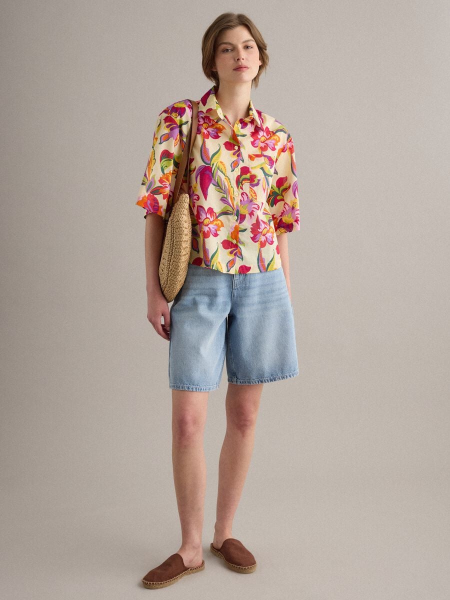 Camisa multicolor de puro algod&oacute;n con estampado llamativo y corte oversize_1