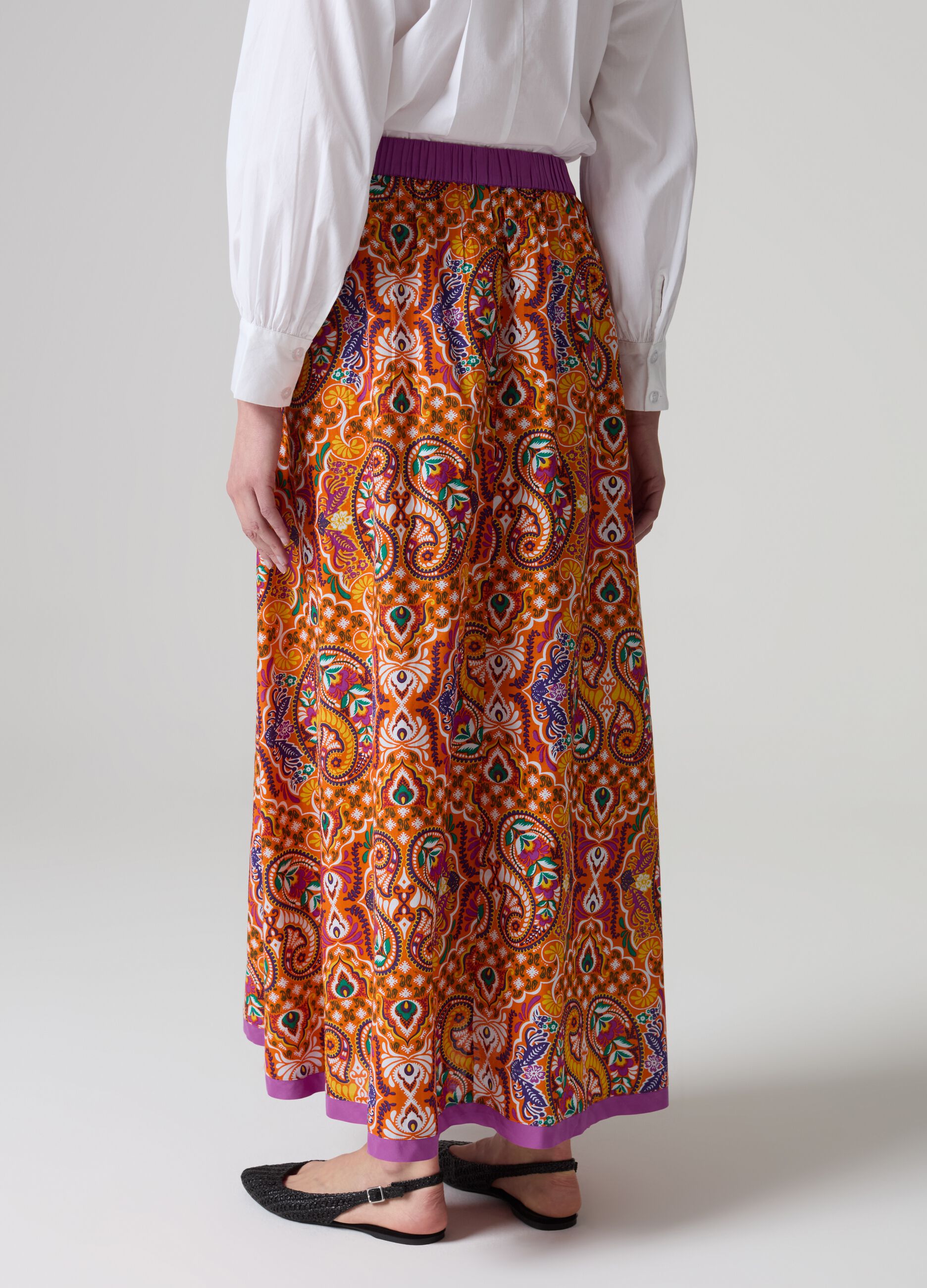 Long dress with paisley print