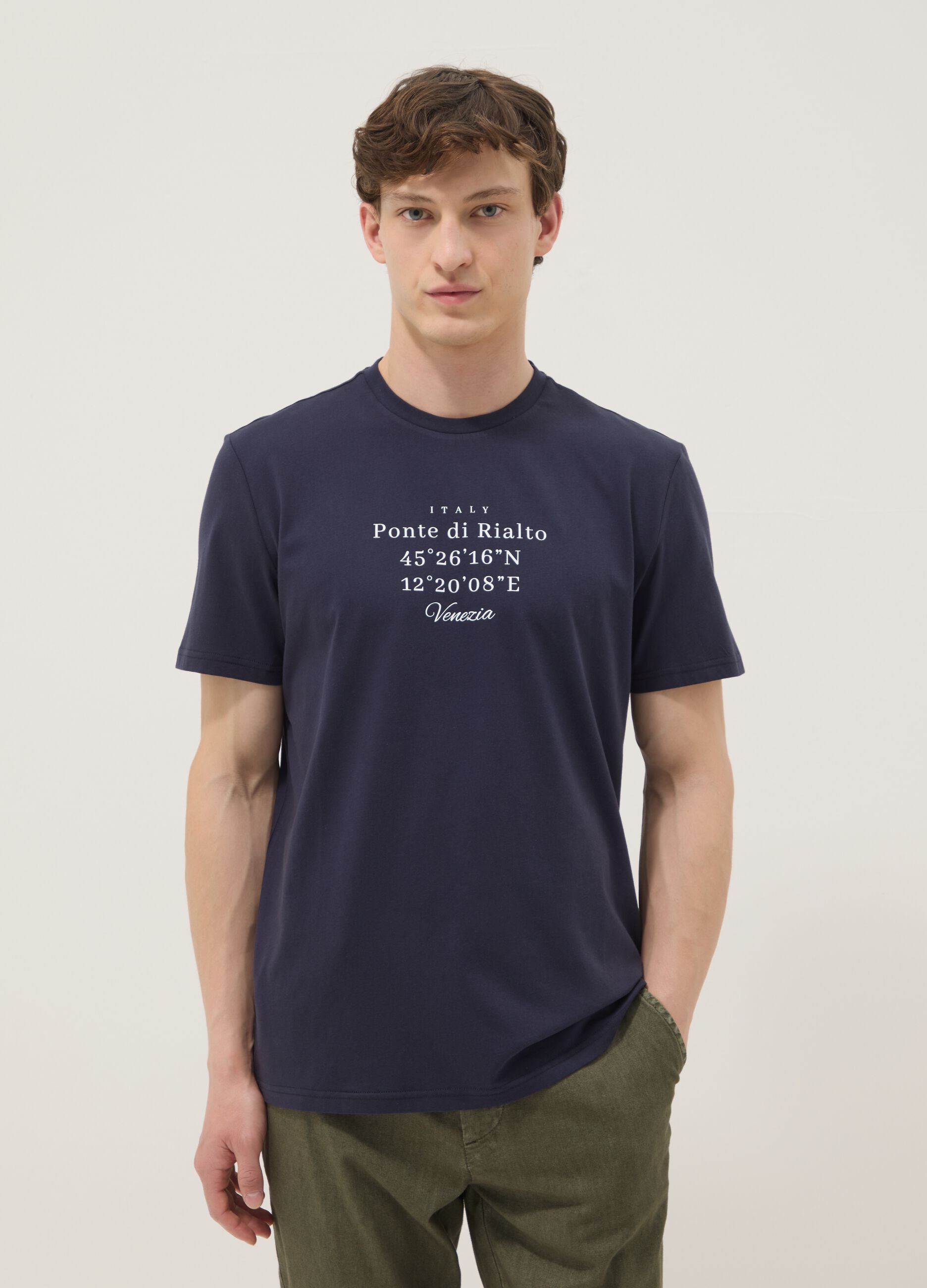 Blaues Regular-Fit T-Shirt aus reiner Baumwolle mit Frontprint