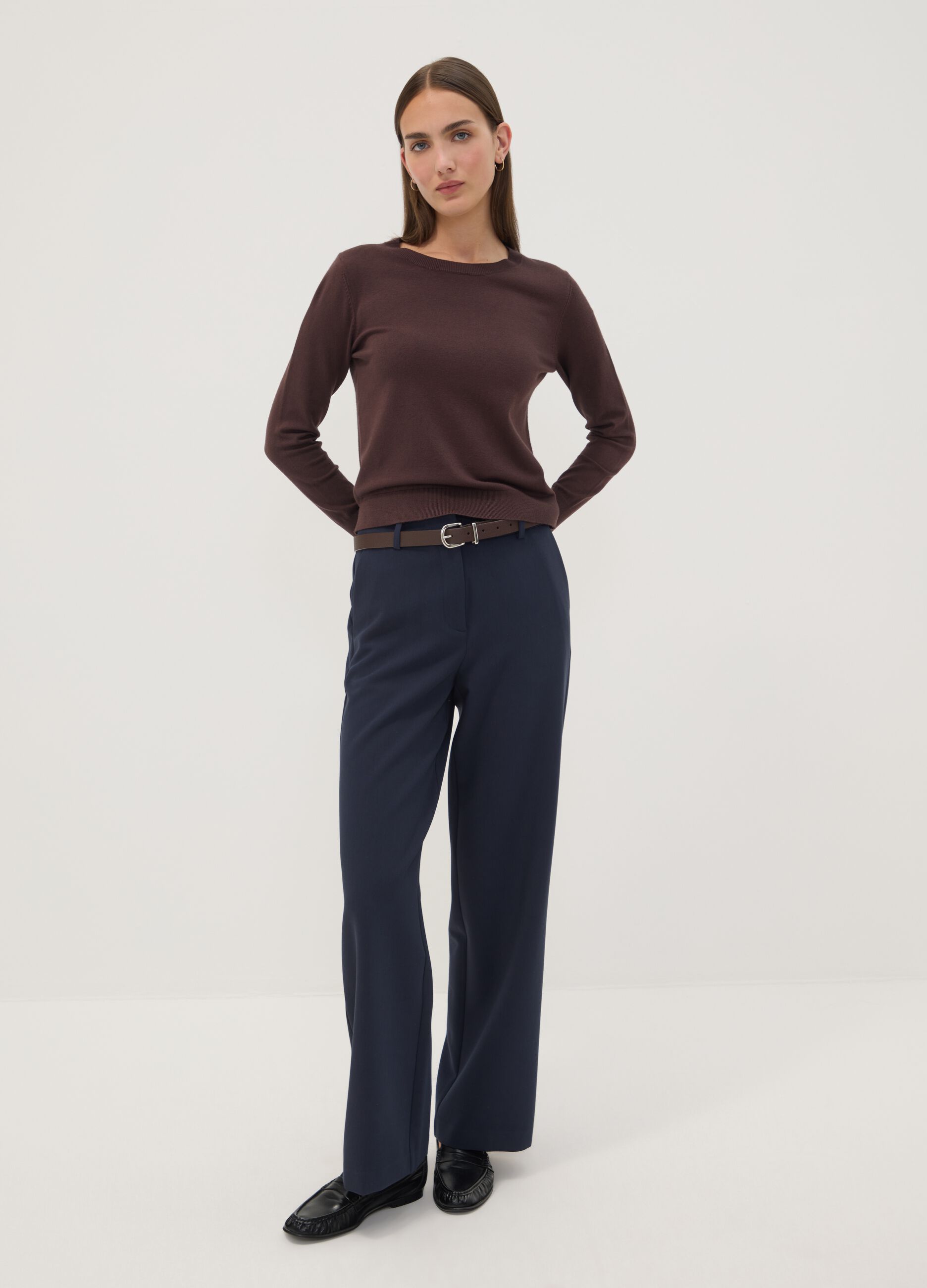 Maglia marrone in misto viscosa girocollo