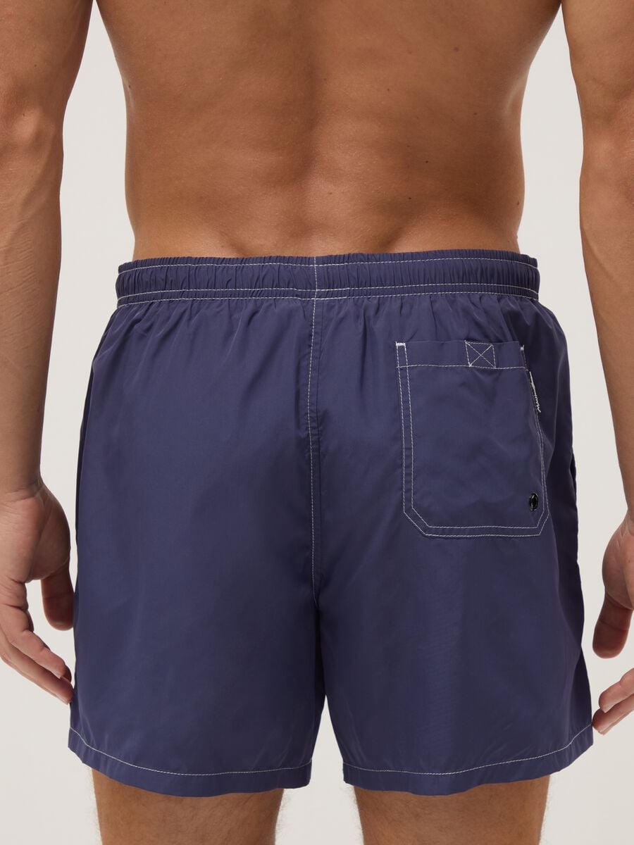 Ba&ntilde;ador tipo short azul con cord&oacute;n en la cintura_3